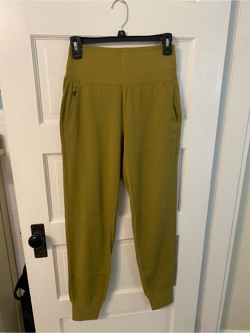 Athleta Women’s Olive Green Jogger Pants – Active Comfort XS/Tall